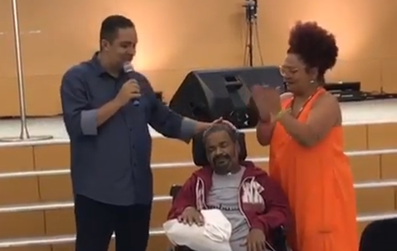 Arlindo Cruz Completa 61 Anos E Recebe Homenagem Emocionante Em Igreja ...